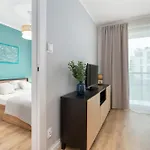 Stylish In A Modern Development Parking & Balcony By Renters Appartement Gdańsk