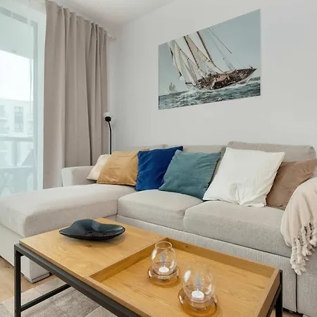 Stylish In A Modern Development Parking & Balcony By Renters Lägenhet *