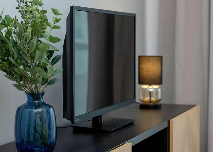 Lägenhet Stylish In A Modern Development Parking & Balcony By Renters