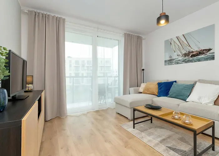 Stylish In A Modern Development Parking & Balcony By Renters