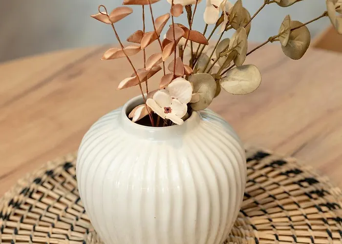 Stylish In A Modern Development Parking & Balcony By Renters Lägenhet *