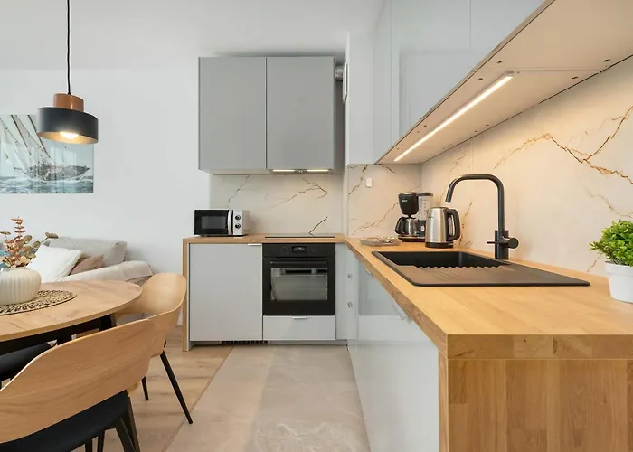 Stylish In A Modern Development Parking & Balcony By Renters * Gdańsk