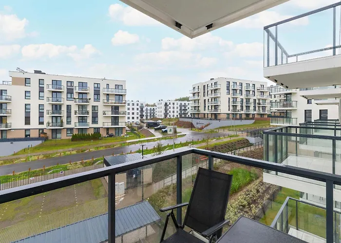Stylish In A Modern Development Parking & Balcony By Renters Appartement