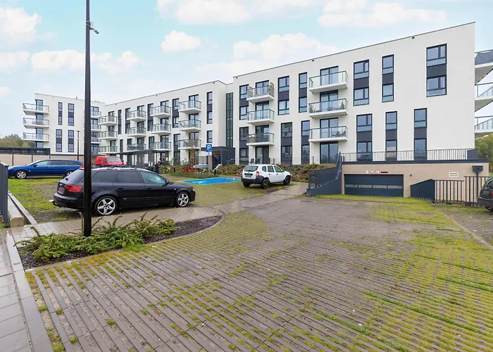 Lägenhet Stylish In A Modern Development Parking & Balcony By Renters